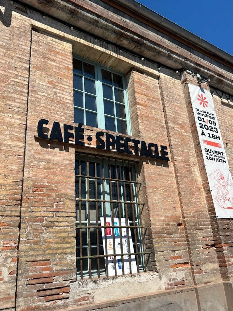 La façade du Flashback Café